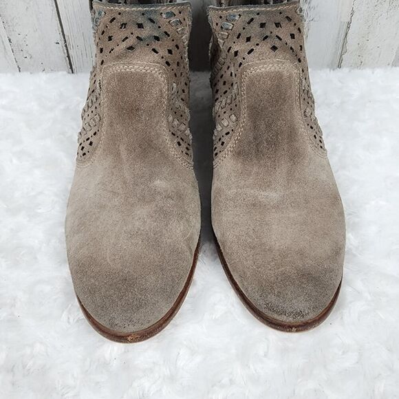 Vince Camuto Suede Ankle Booties Tan Size 8.5 - Picture 8 of 11